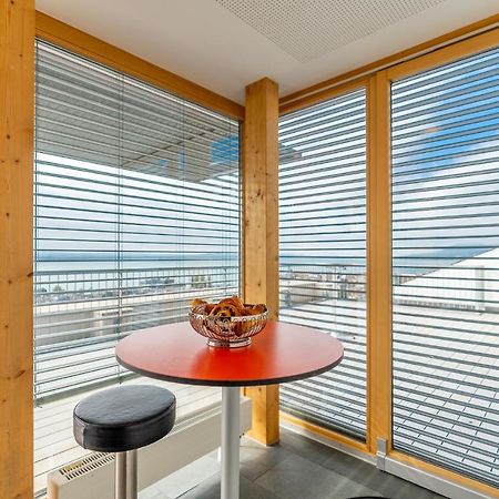 Hotel Alpes & Lac Neuchâtel Exteriör bild